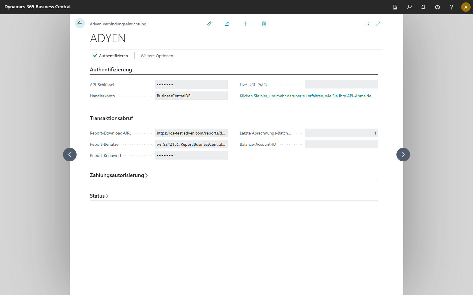 Die Seite Adyen Verbindungseinrichtung mit API-Schlüssel, Händlerkonto und den Angaben für den Transaktionsabruf